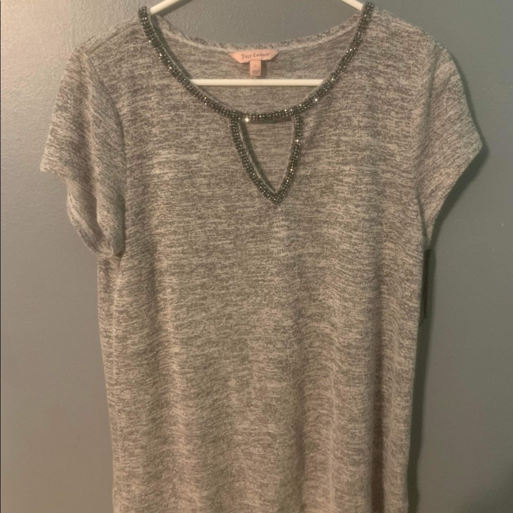 Juicy Couture. Greg Dressy short sleeve. Size Large